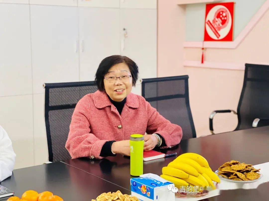 携手高校 共促发展—赣州师范高等专科学校“教育实践基地”签约授牌-火狐电竞官方网站(图4)
携手高校 共促发展—赣州师范高等专科学校“教育实践基地”签约授牌-火狐电竞官方网站(图4)