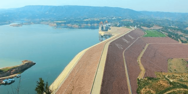 
我国第二洪流利工程：耗资500亿却由德意法修建 历时7年完工‘火狐电竞官网’(图2)